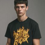 modelo Born to Burn T Shirt