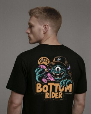 modelo Skate & Destroy T Shirt – Embrace the Chaos